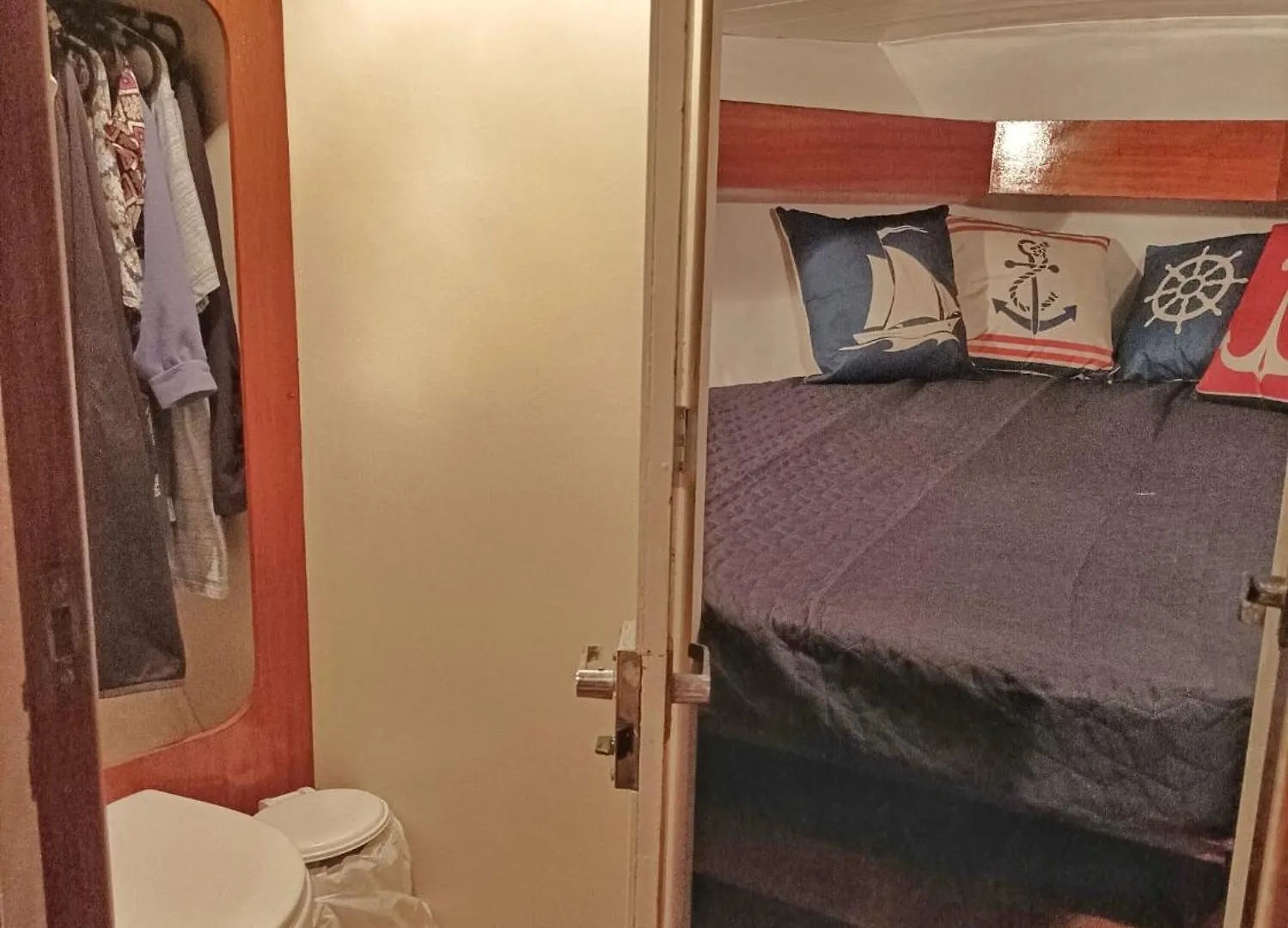Sensenom Hotel Mataro Botel